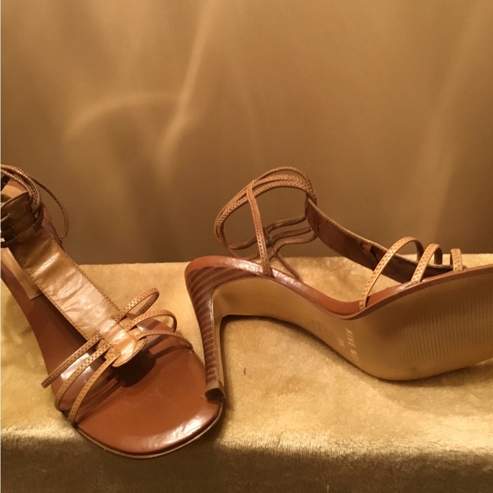 Designer Nine West Elegant Brown Strappy Heels / Elastic Ankle Straps / Worn